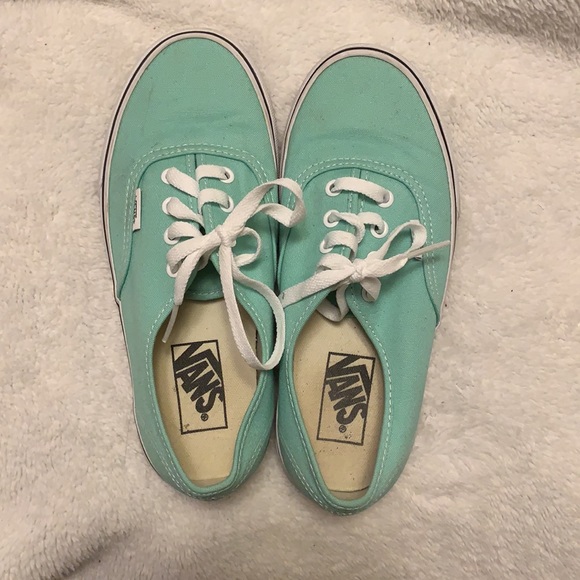 Vans - Picture 3 of 5